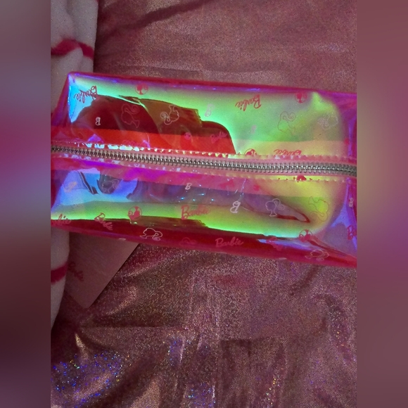Barbie Bundle! Oversized throw and cosmetic bag! NWT! - Picture 12 of 14